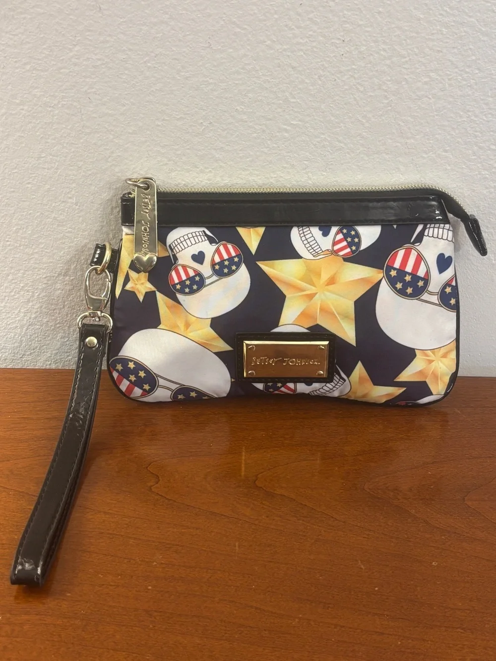 Betsey Johnson Americana Skull Wristlet Clutch Bag Black Gold Stars